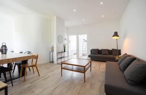 Mazargues House | Comfortable MaisonMars Apartments Near Vélodrome with Terrace
