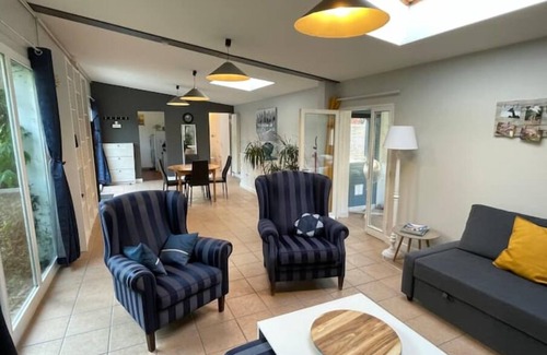 Noyers-sur-Cher House | Cozy Maisonnette for Families in Beautiful Domain