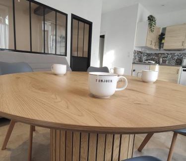 Chenove Apartment | Cozy Maisonnette - Family-Friendly Retreat in Cœur de Vigne