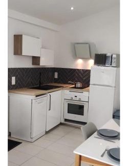 Mions Apartment | Cozy Maisonnette in a Peaceful Setting with Restaurant