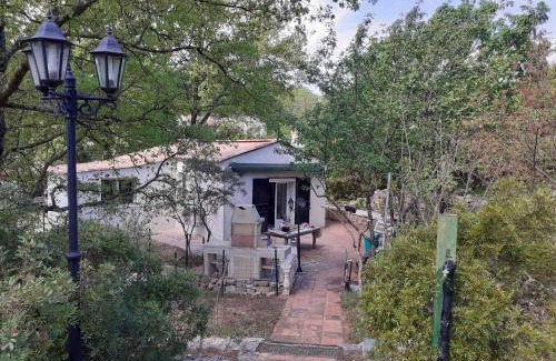 Sillans-la Cascade House | Inviting Maisonnette in Verdon: Pet & Child Friendly Escape
