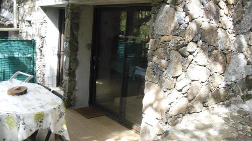 Sartene House | Explore Maisonnette du berger de Croccano: Child-Friendly Stay