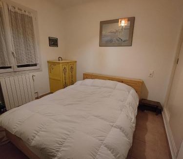 Courthezon Villa | Discover Maisonnette Provençale: Oceanfront Family Retreat