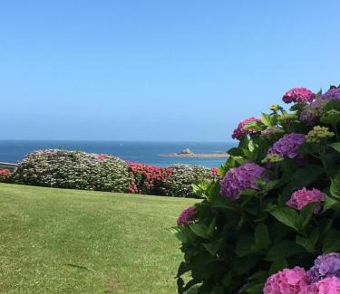 Trevou-Treguignec House | Oceanfront Maisonnette at Résidence les gîtes de Trestel