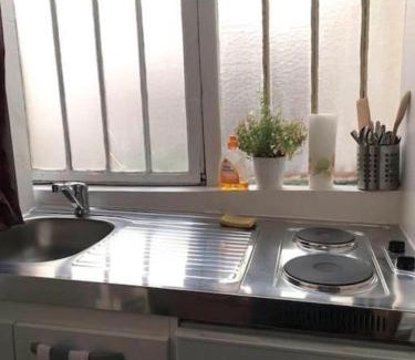 Porte-Saint-Martin Apartment | Cozy Maisonnette Studio with Pet-Friendly Amenities
