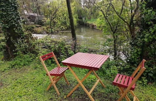 Villeneuve-Saint-Georges House | Cozy Maisonnette sur Rivière with Spa and Pet-Friendly Options