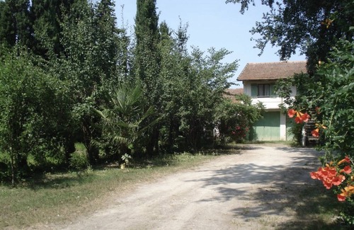 Tarascon House | Cozy Maisonnette with Private Garden Near Avignon