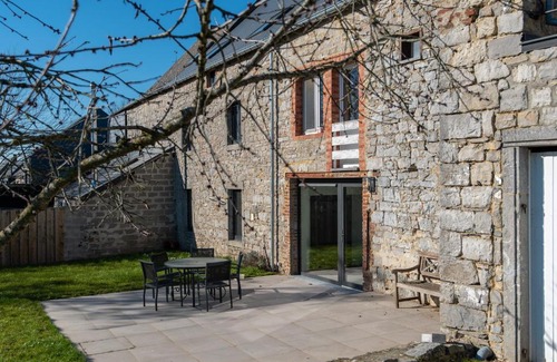 Dinant House | Inviting Maisons de vacances Le Vieux Marronnier Retreat