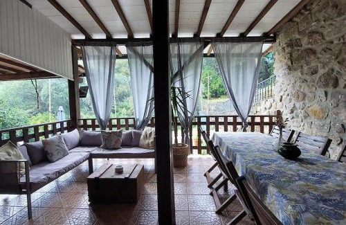 Sande House | Pet-Friendly Retreat with Pool and Ocean Views at Maisons des Fleurs