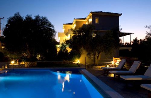 Kavallos Apartment | Oceanfront Maistros Apartments with Pool & Excellent Rating
