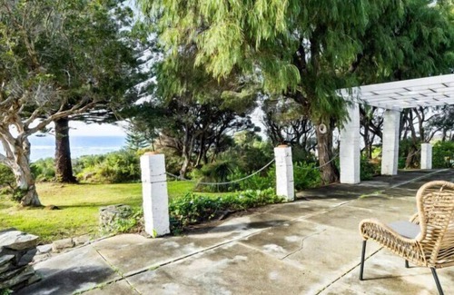 Augusta House | Discover Maizies View - A Unique Home with Scenic Vistas