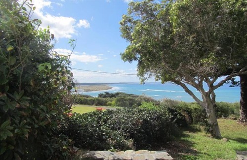 Augusta House | Discover Maizies View - A Hidden Gem with Ocean Bliss