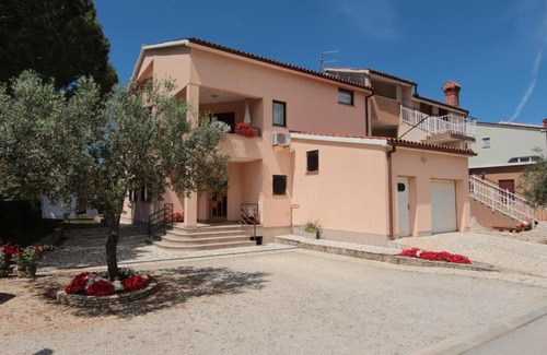 Valbandon House | Exceptional Maja Hotel: Child-Friendly Stay with 10/10 Rating