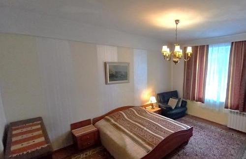 Sillamae Apartment | Oceanfront Majakovski Guesthouse: Family-Friendly Getaway