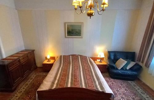 Sillamae Apartment | Oceanfront Majakovski Guesthouse: Family-Friendly Getaway