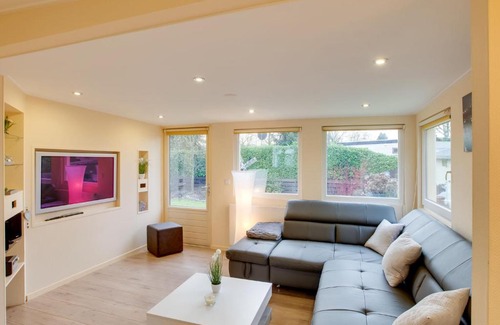 Meerlo House | Welcoming Bungalow in Meerlo with Garden & Fenced Yard