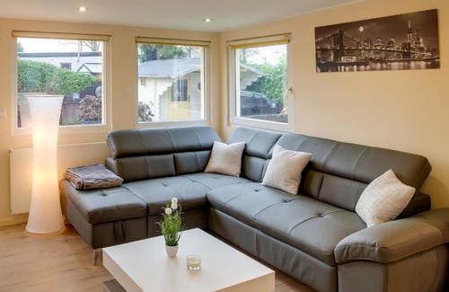 Meerlo House | Welcoming Bungalow in Meerlo with Garden & Fenced Yard