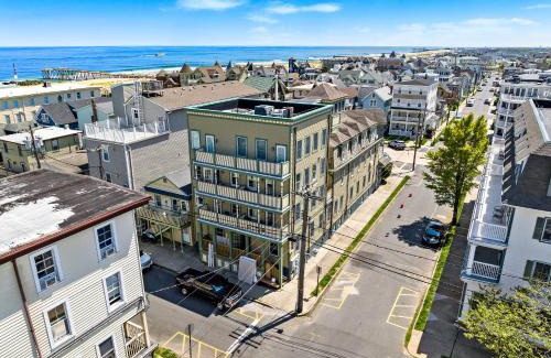 Ocean Grove Hotel | Discover Majestic Hotel: 5-Star Stay with Family-Friendly Amenities