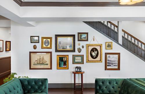 Ocean Grove Hotel | Discover Majestic Hotel: 5-Star Stay with Family-Friendly Amenities