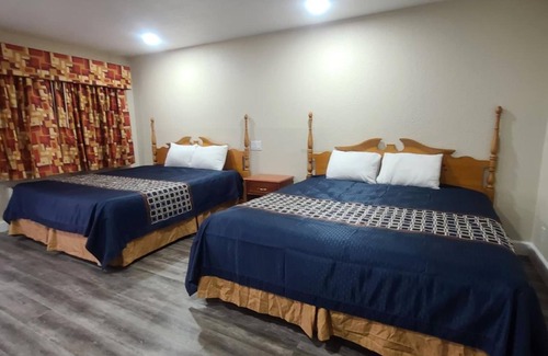 Klamath Falls Hotel | Cozy Majestic Inn And Suites: Spa, Breakfast & More
