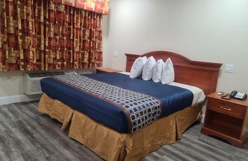 Klamath Falls Hotel | Comfortable Stay at Majestic Inn & Suites - Pet and Child Friendly