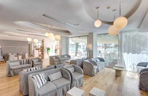 Milano Marittima Hotel | Majestic Hotel: Rated 9.2/10 with Pool and Spa Amenities