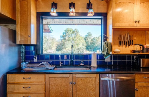 Paoli Cabin | Majestic Log Home Retreat with Hot Tub & Pool Near Ski Resort