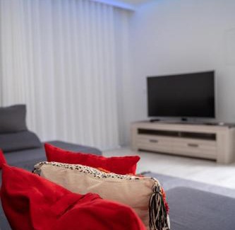 Paul do Mar Villa | Beautiful Majestic Seaview Villa - 4 Star Family Retreat