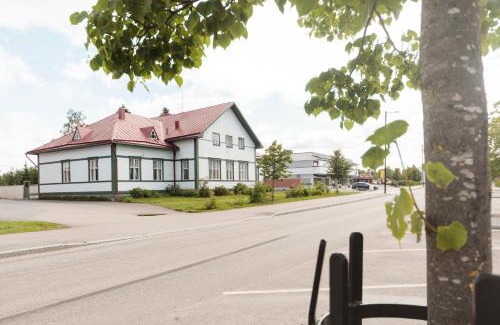 Kalajoki House | Budget-Friendly Stay at Majoitus Wanhapankki, Room B2