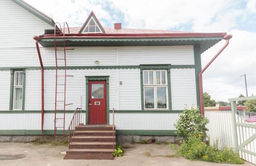 Kalajoki House | Budget-Friendly Stay at Majoitus Wanhapankki, Room B2