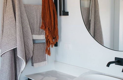 Kalgan House | Majuba Country Lodge: Family-Friendly Retreat with 9.6 Rating