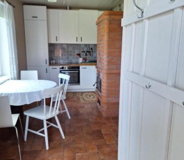 Kuressaare Apartment | Tranquil Stay Near City Center and the Sea, Rated 10/10