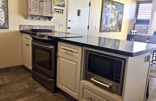 Makaha Condo | Beautiful Makaha Ocean View - Family-Friendly 3 Bedroom Retreat