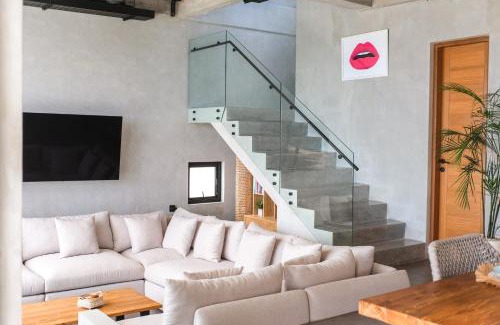 Pecatu Villa | Discover Makai Uluwatu: 4-Star Haven with Pool & Family Fun