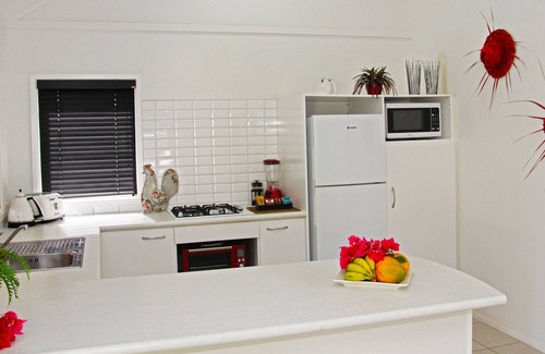 Tapere of Titikaveka Villa | Top Rated Makayla Palms with Ocean View and Breakfast