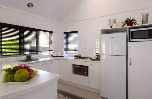 Tapere of Titikaveka Villa | Top Rated Makayla Palms with Ocean View and Breakfast