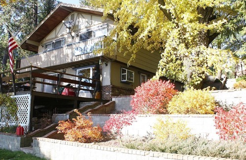 Loon Lake House | Experience Bliss on Loon Lake Waterfront - Rated 9.8/10
