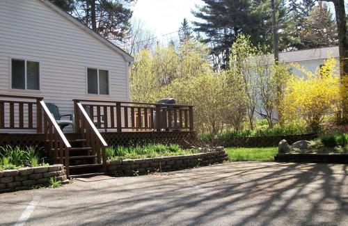 Town Hill House | Book Your 2023 Stay at Our Pet-Friendly Oceanfront Hotel