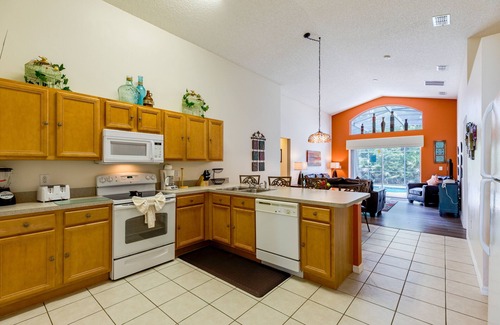 Kissimmee House | Make Your Dreams Come True at Our Ocean View Hotel!