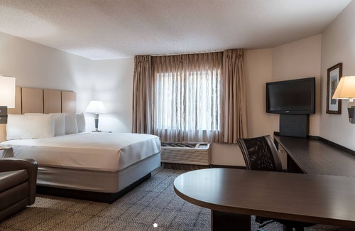 Fossil Creek Resort | Enjoy Your Stay with Free Parking and Pet-Friendly Options
