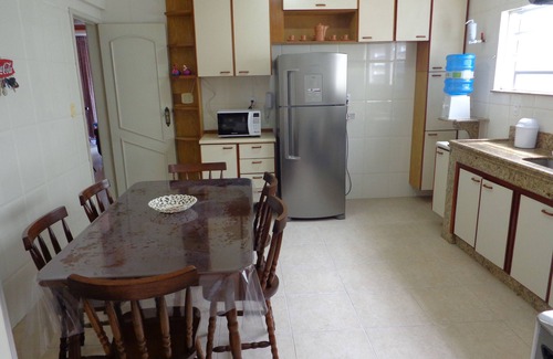 Centro Apartment | Homey Retreat with 4 Bedrooms & Free Wi-Fi Near Crafts Fair