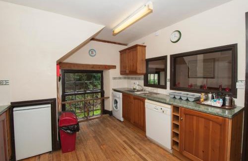 Makeney House | Family-Friendly Retreat at Makeney Chapel - Guest Rated 9/10