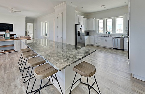 Navarre Beach House | Memorable Getaway | Beachfront Home with Spa & Ocean View