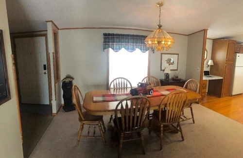 Brainerd House | Memorable Stays at North Long Lake with Pool & Ocean View