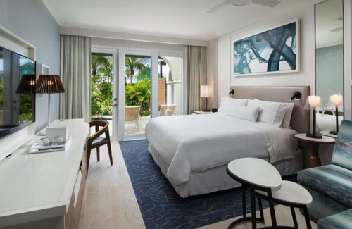 South Sound House | Making The Best Memories Along The Way! Outdoor Pool, Near Scholars Park
