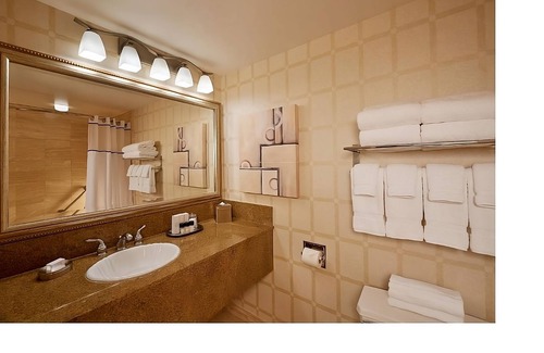 Downtown Las Vegas Hotel | Unforgettable Memories with Family-Friendly Amenities!