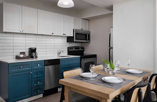 Streeterville Hotel | Create Amazing Memories with Free Breakfast & Pet Welcome!