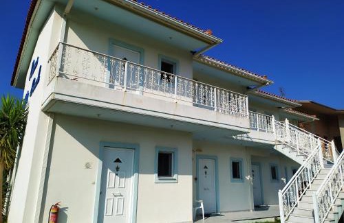 Gefira Mpania Hotel | Pet-Friendly Makinia Beach with Ocean View & Breakfast