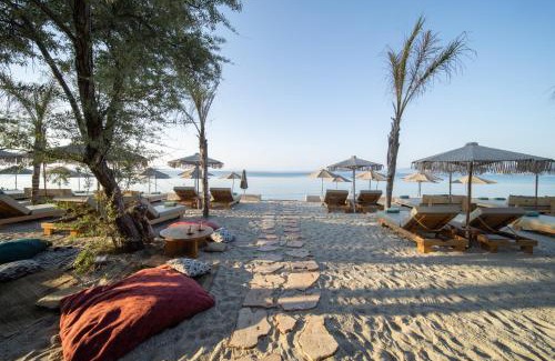 Pefkochori Apartment | Discover MAKO Sea & Suites: 4-Star Oceanfront Retreat