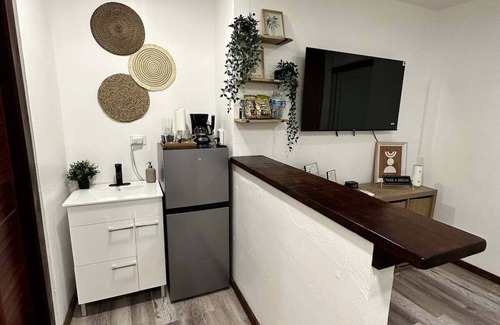 Rio Piedras Apartment | Discover Maktub: Urban Hideaway Ideal for Families in SJ